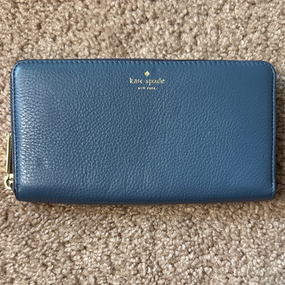 kate spade Blue Pebbled Leather Zip Around Wallet with Gold Logo - Picture 1 of 6